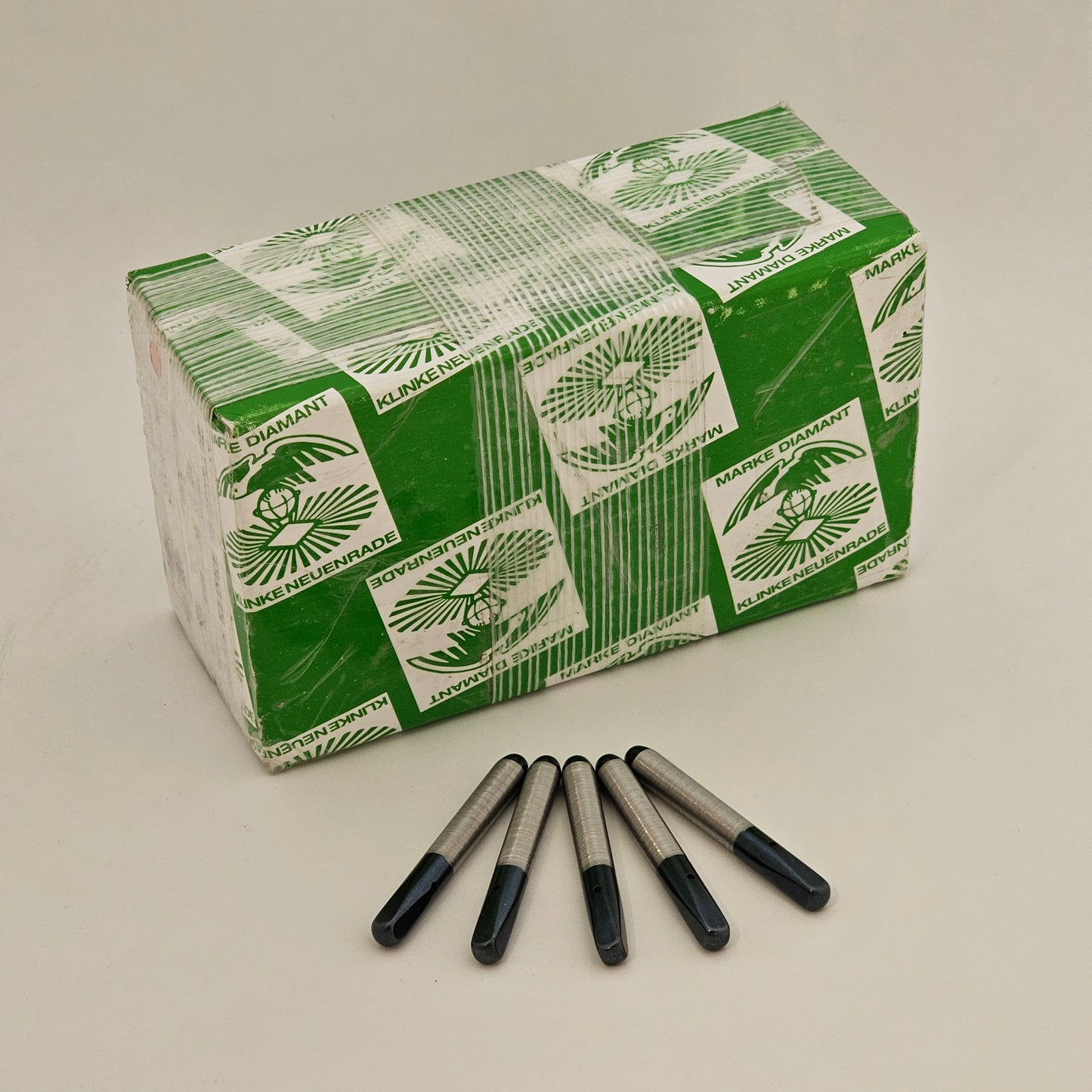 Diamond tuning pins, blued (set of 250)