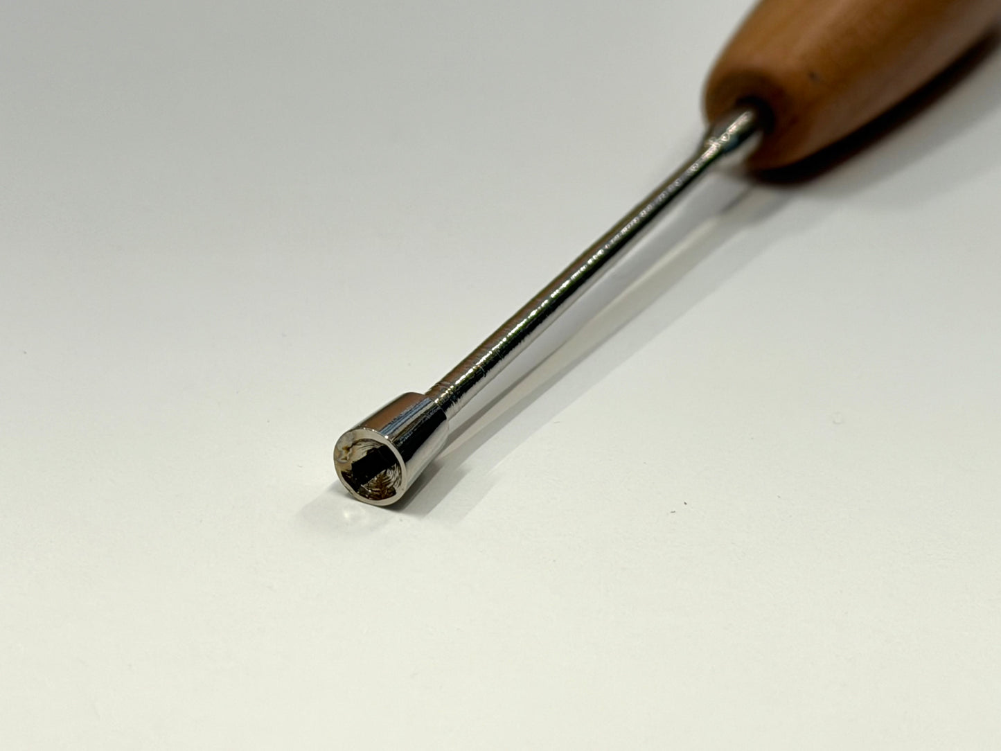 Drop screw regulator