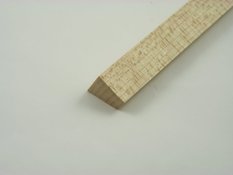 Maple reflector for Steinway soundboard