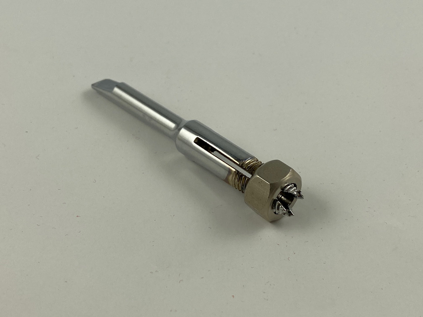 Hammer shank reducer