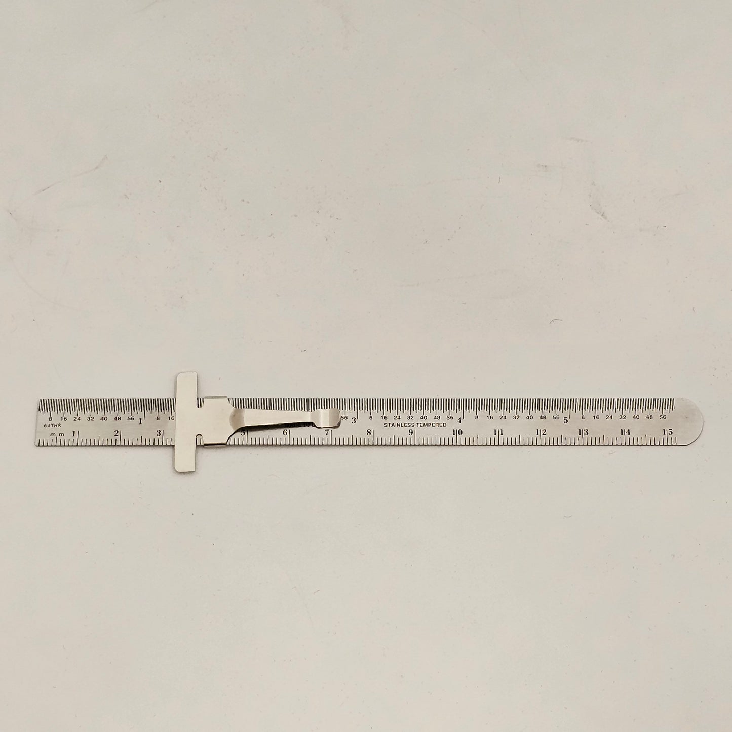 Règle de 6" (150 mm) en acier inoxydable flexible